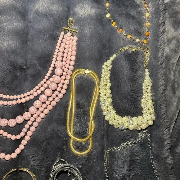 Costume Jewelry Lot - Picture 6 of 15